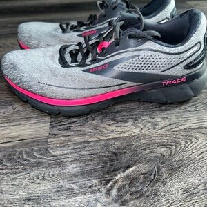 Brooks Women's Running Shoes -Trace 2 Athletic Size 9 EUC